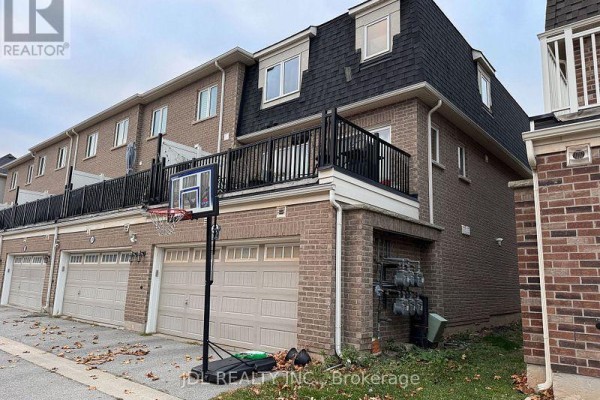 286 Ellen Davidson Drive, Oakville, ON, photo 2
