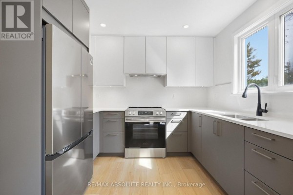 286 Mockingbird Drive, Ottawa, ON K1E2A5 Photo 3