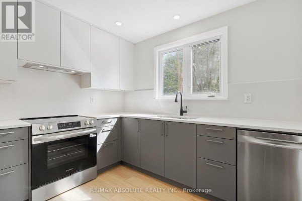 286 Mockingbird Drive, Ottawa, ON K1E2A5 Photo 4