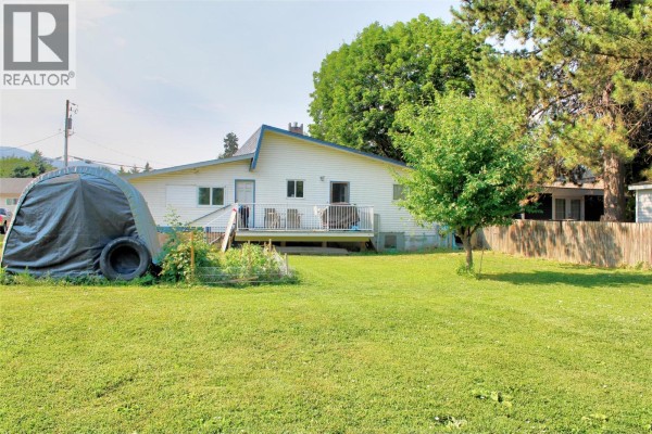 2860 Willowdale Drive, Armstrong, BC, photo 2