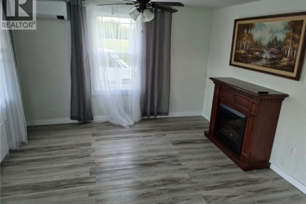 Living room - 2861 Route 134, Shediac Cape, NB E4P3E8 Photo 5
