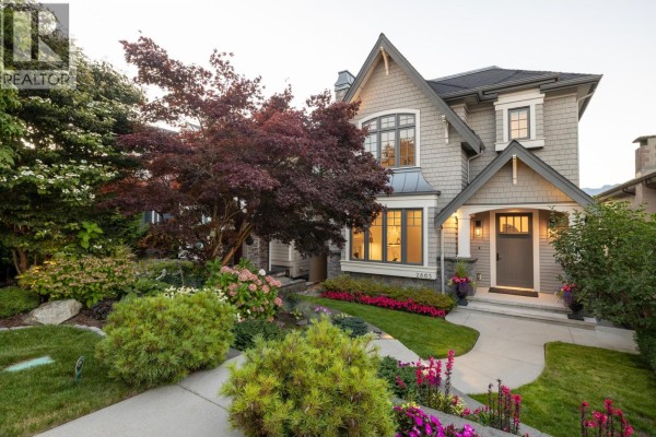 2865 Trinity Street, Vancouver, BC V5K1E8 Photo 2