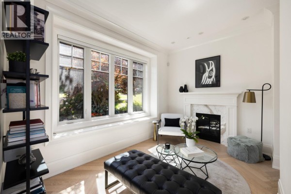 2865 Trinity Street, Vancouver, BC V5K1E8 Photo 3