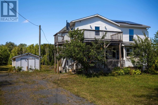 Kitchen - 2867 Cape Breton Road, Auburn, PE C0A1T0 Photo 5