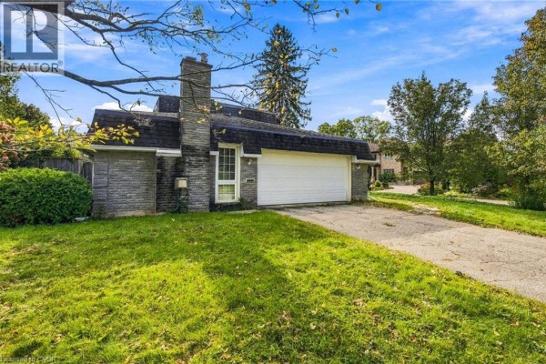 Family room - 287 Blue Heron Ridge, Cambridge, ON N3H3H1 Photo 2