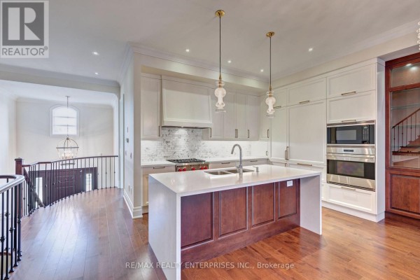 Kitchen - 287 Rebecca Street, Oakville, ON L6K0G9 Photo 5