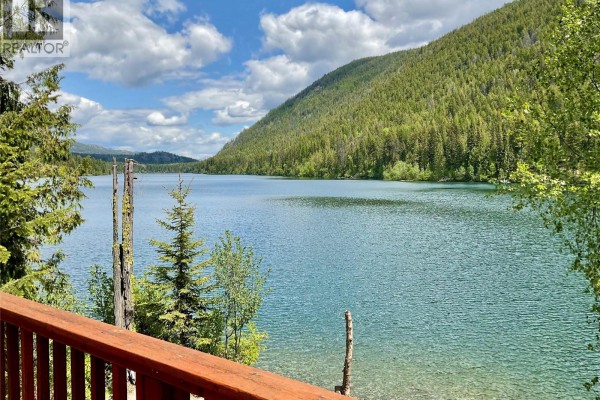 Den - 2872 Jewel Lake Road, Jewel Lake, BC V0H1J0 Photo 3