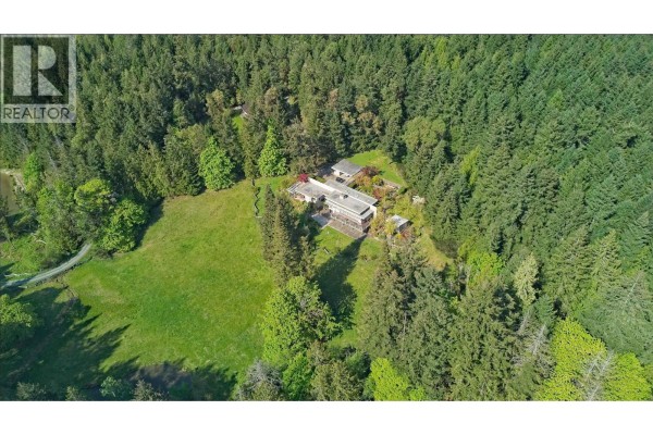 2875 Southey Point Road, Salt Spring Island, BC V8K1A2 Photo 2