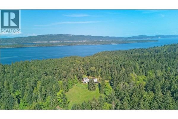 2875 Southey Point Road, Salt Spring Island, BC V8K1A2 Photo 3