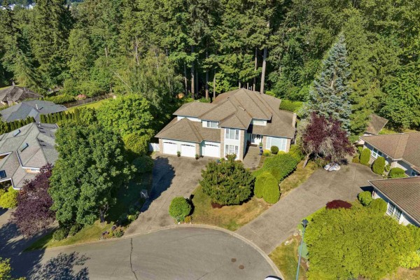 2878 145b Street, Surrey, BC V4P1P5 Photo 2