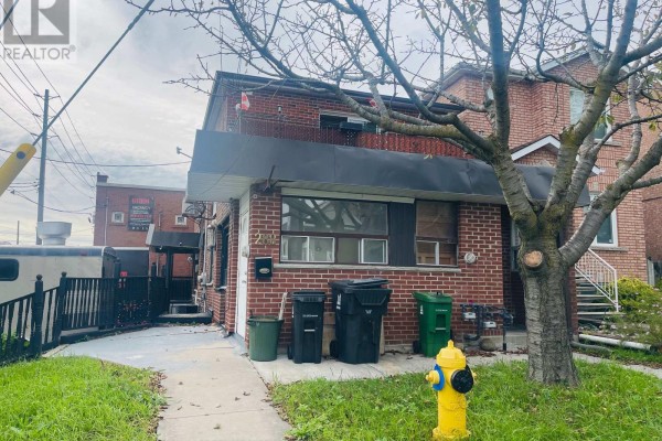 288 Boon Avenue, Toronto, ON M6E4A4 Photo 2