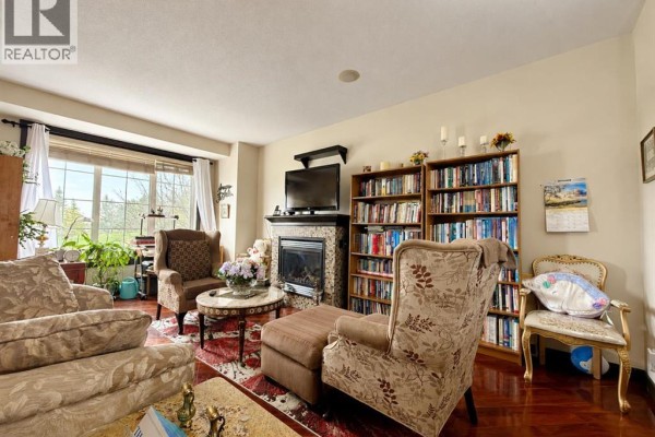 2pc Bathroom - 288 Rainbow Falls Drive, Chestermere, AB T1X0E4 Photo 5