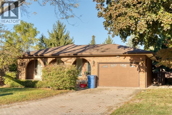 Recreation room - 2880 St. Clair Avenue, Windsor, ON N9E4B4 Photo 2