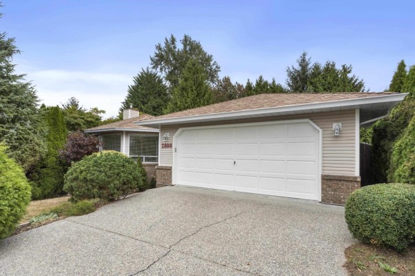 2888 153a Street, Surrey, BC V4P1G5 Photo 2