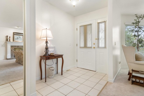 2888 153a Street, Surrey, BC V4P1G5 Photo 5
