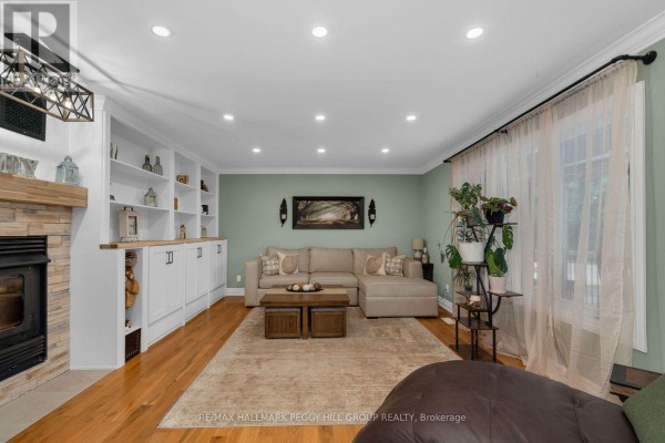 Mud room - 2889 Fairgrounds Road S, Clearview, ON L0M1G0 Photo 4