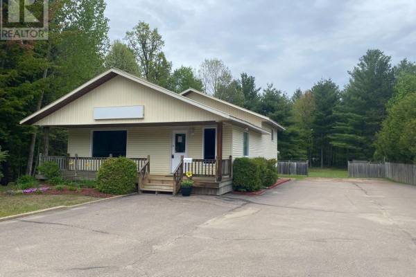 2889 Petawawa Boulevard, Petawawa, ON K8H1Y1 Photo 5