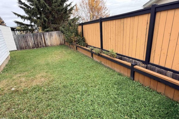 Bedroom 2 - #289 53222 Rge Rd 272, Rural Parkland County, AB T7X3N9 Photo 5