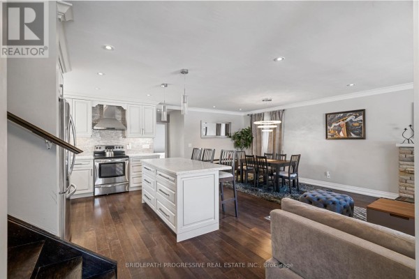 289 Burnett Avenue, Toronto, ON M2N1W2 Photo 3