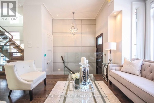 Family room - 289 Connaught Avenue, Toronto, ON M2M1H7 Photo 2