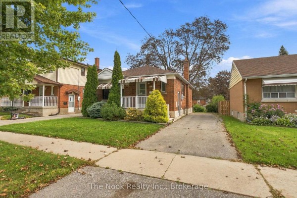 Family room - 289 Highland Avenue, Oshawa, ON L1H6B1 Photo 2