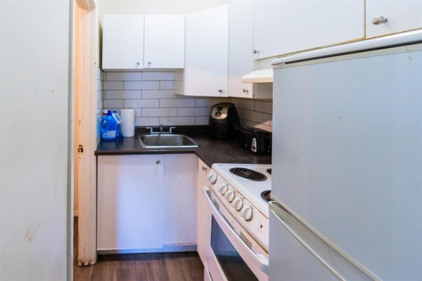 289 Langside Street, Winnipeg, MB R3C1Z9 Photo 2