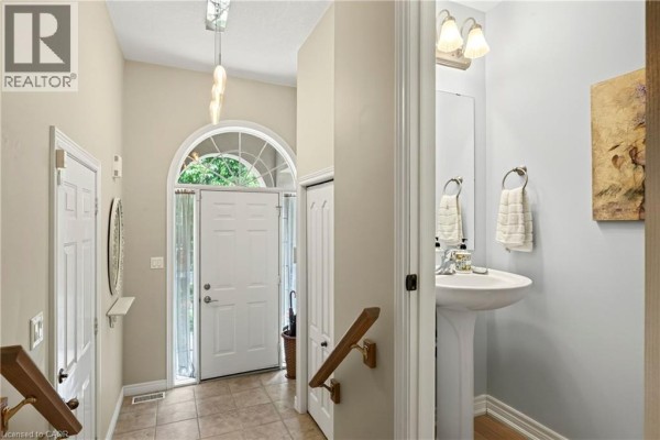 3pc Bathroom - 289 Plains Road Unit# 26, Burlington, ON L7T1G1 Photo 5