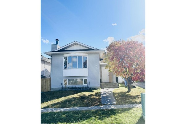 Kitchen - 289 Tocher Av, Hinton, AB T7V1H6 Photo 3