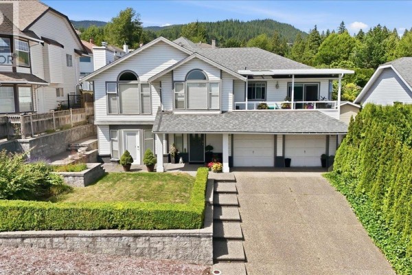 2893 Delahaye Drive, Coquitlam, BC V3B7A4 Photo 2