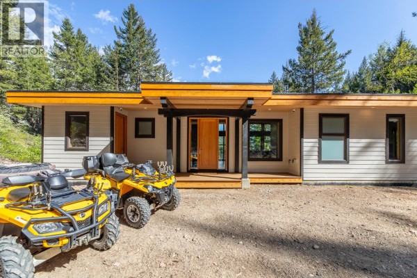 5pc Bathroom - 2894 Coalmont Road, Tulameen, BC V0X1W0 Photo 5