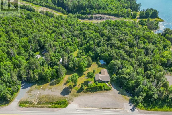 Family room - 2899 Highway 11 N, Temagami, ON P0H1T0 Photo 3