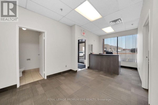 29 - 1 Whitmore Road, Vaughan, ON L4L8G4 Photo 5