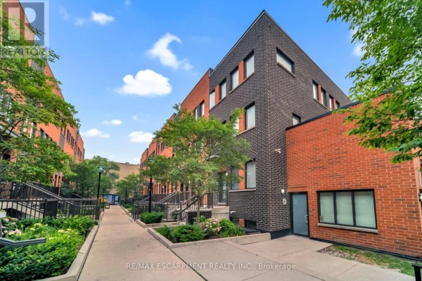 Den - 29 - 869 Wilson Avenue, Toronto, ON M3K0A4 Photo 2