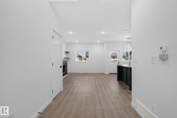 Family room - #29 130 Hawks Ridge Bv Nw, Edmonton, AB T5S0T2 Photo 4