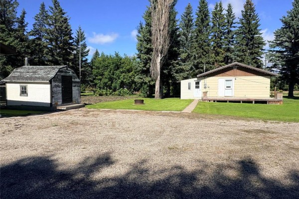 Eat in kitchen - 29 1st Street, Riding Mountain, MB R0J1T0 Photo 2