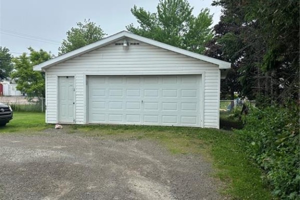 29-31 Fourth Street, Moncton, NB E1E3H2 Photo 2
