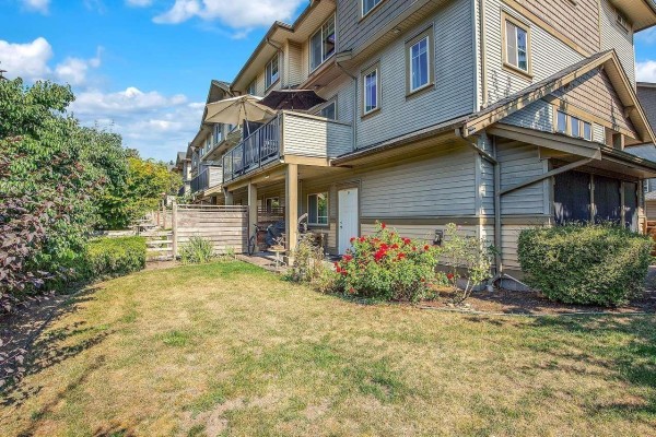 29 9533 130a Street, Surrey, BC V3V0B8 Photo 4