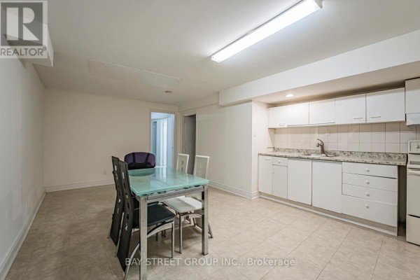 29 Ashmore Crescent, Markham, ON L3R6T8 Photo 4