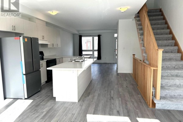 Kitchen - 29 Bateson Street, Ajax, ON L1S7M3 Photo 3