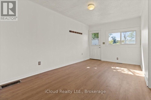 29 Biggar Avenue, Hamilton, ON L8L3Z3 Photo 4