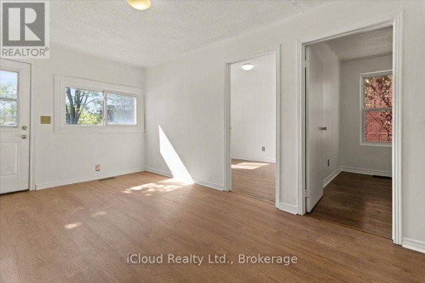 29 Biggar Avenue, Hamilton, ON L8L3Z3 Photo 5