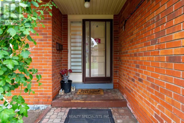 Primary Bedroom - 29 Blackthorn Lane, Brampton, ON L6V3K7 Photo 5