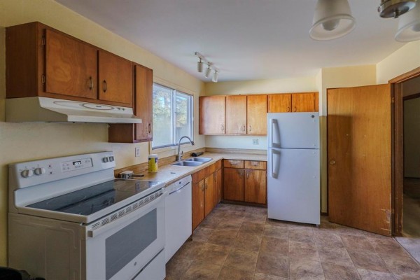 Primary Bedroom - 29 Carberry Crescent, Winnipeg, MB R2Y0K3 Photo 3