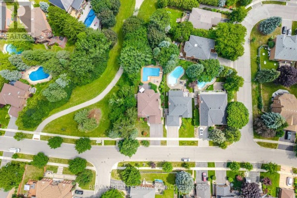 29 Christie Drive, Brampton, ON, photo 2