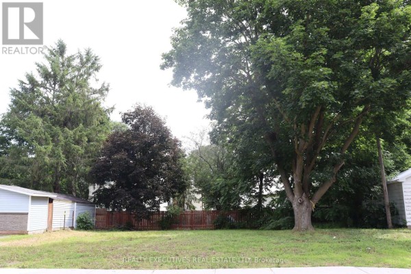 29 College Street, North Dundas, ON, photo 2