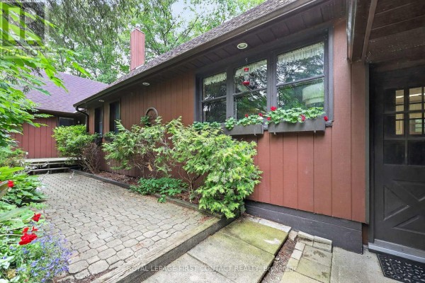 Family room - 29 Doran Road, Springwater, ON L9X1L3 Photo 5