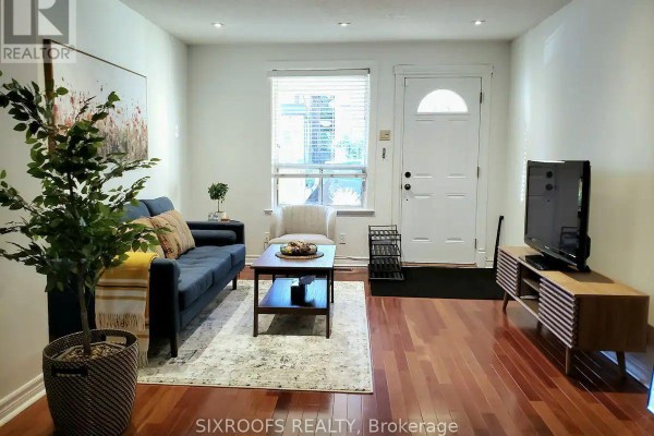 29 Dunkirk Road, Toronto, ON M4C2M1 Photo 3