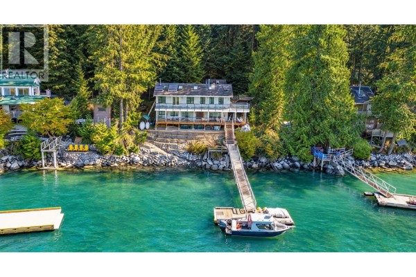 29 E Croker Island, North Vancouver, BC V0V0V0 Photo 2