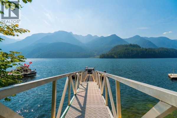 29 E Croker Island, North Vancouver, BC V0V0V0 Photo 3