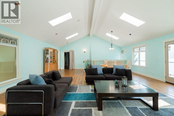 29 E Croker Island, North Vancouver, BC V0V0V0 Photo 5